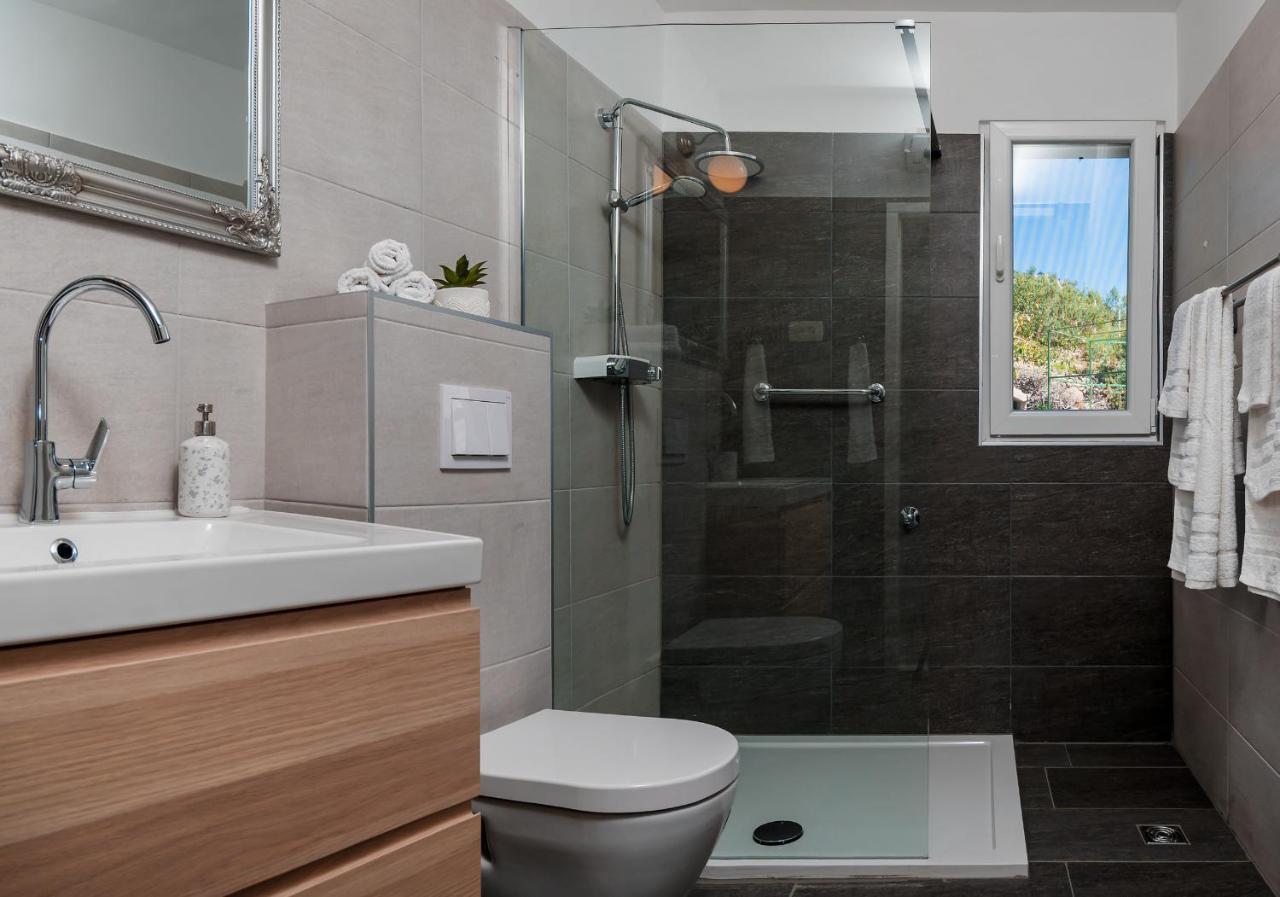 Casa Katalina Apartment Komiza Ngoại thất bức ảnh